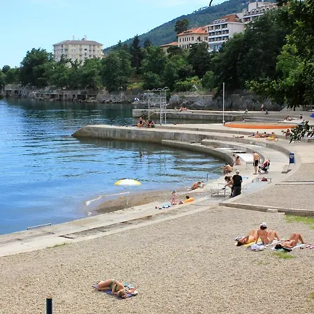 Appartamento With A Parking Space Lovran, Opatija - 2342 *